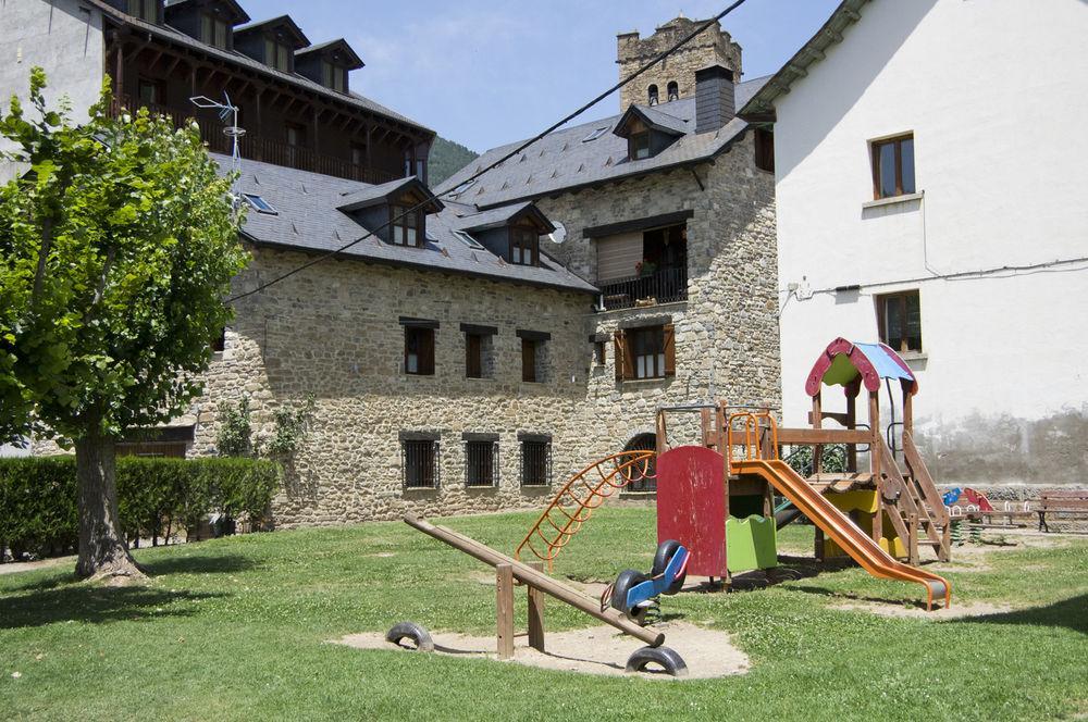 Borda Felices Hostel Broto Kültér fotó