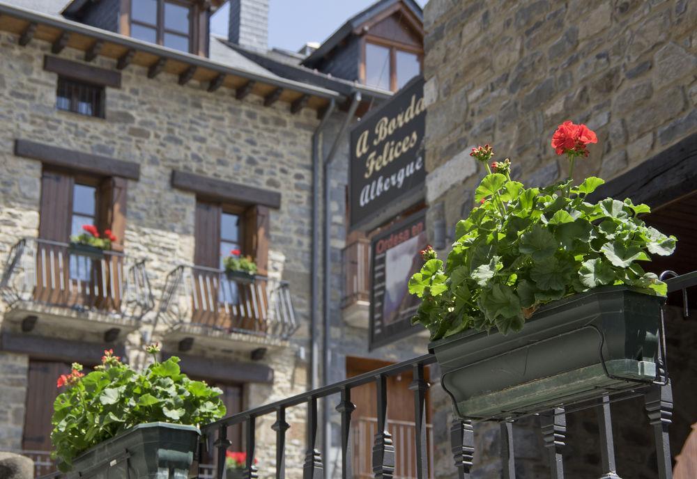 Borda Felices Hostel Broto Kültér fotó