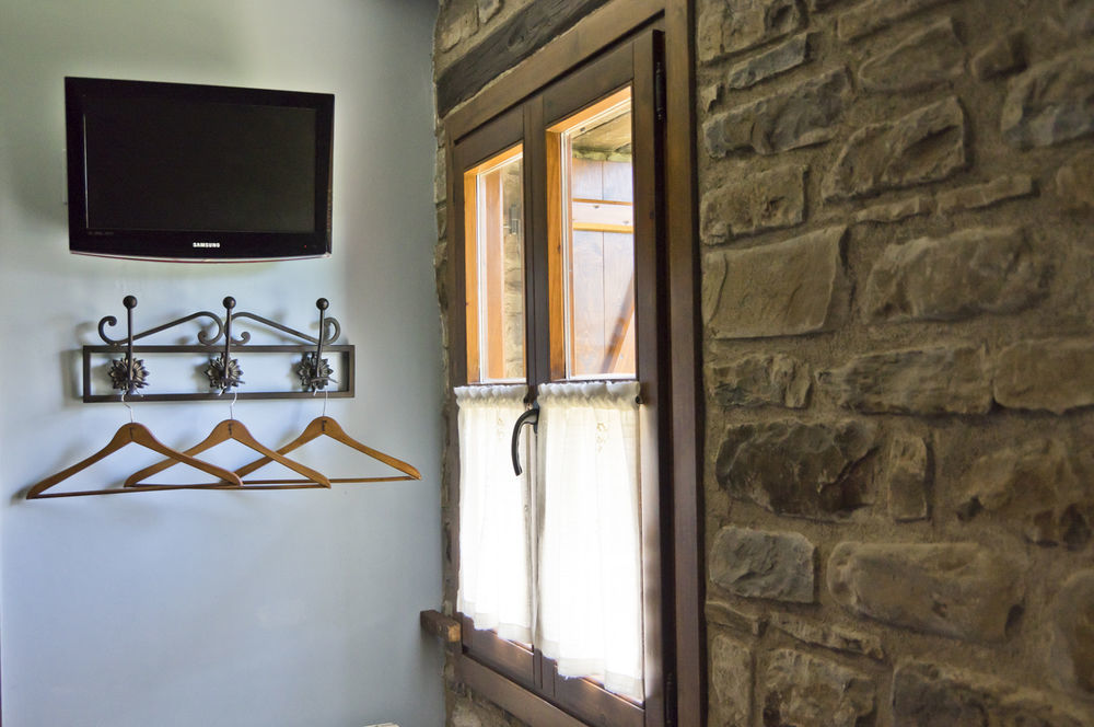 Borda Felices Hostel Broto Kültér fotó