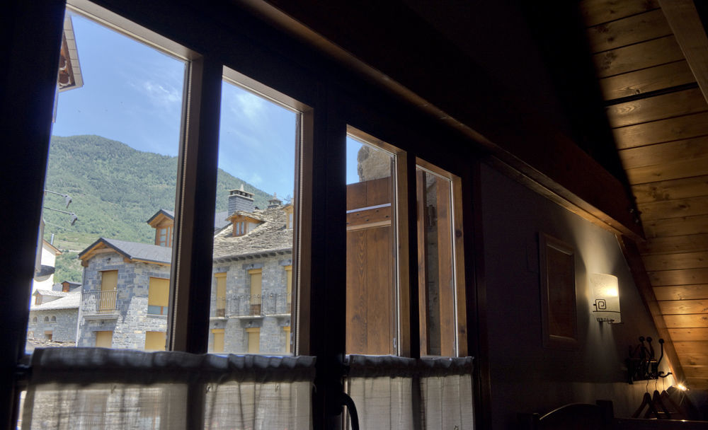 Borda Felices Hostel Broto Kültér fotó